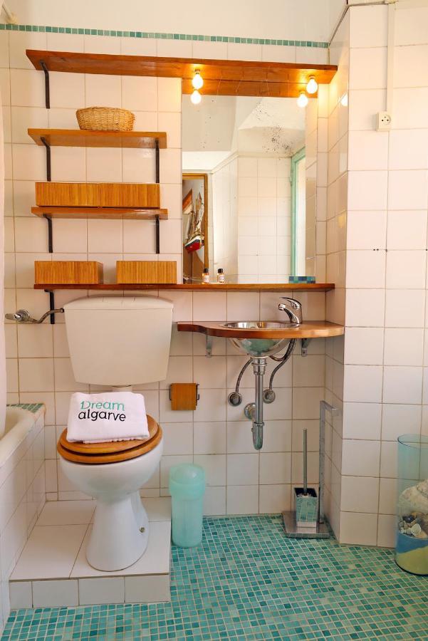 B10 - Rua Do Canal 2 Bed Apartment Lagos Bagian luar foto